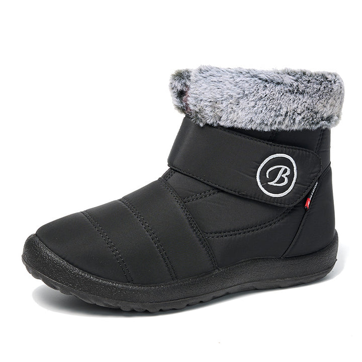 Insulated winter boots for women with practical velcro closure and warm fleece lining Lune London