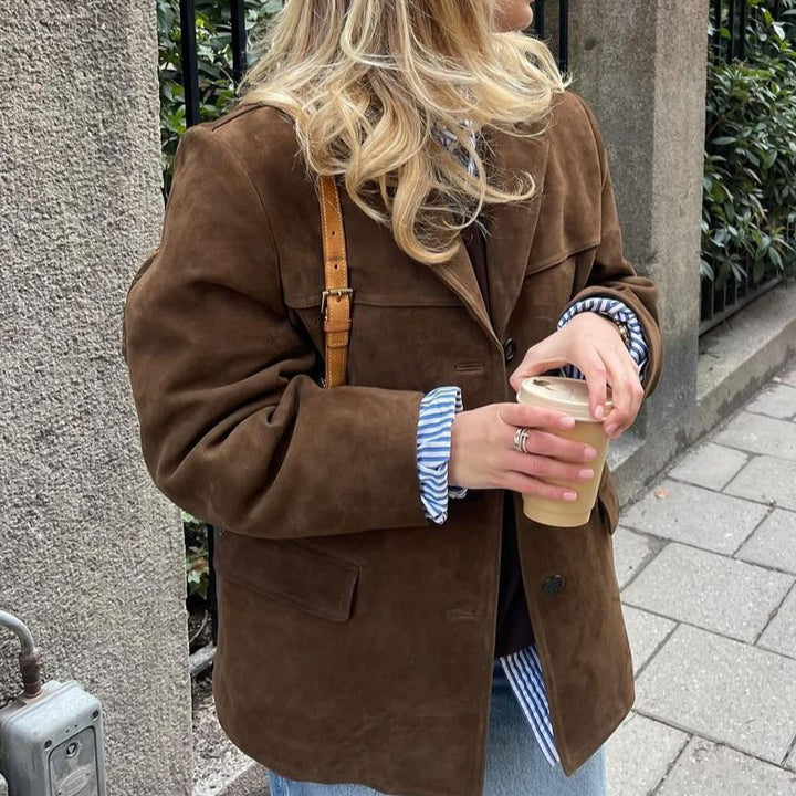 Trendy suede jacket for women with oversized casual style Lune London