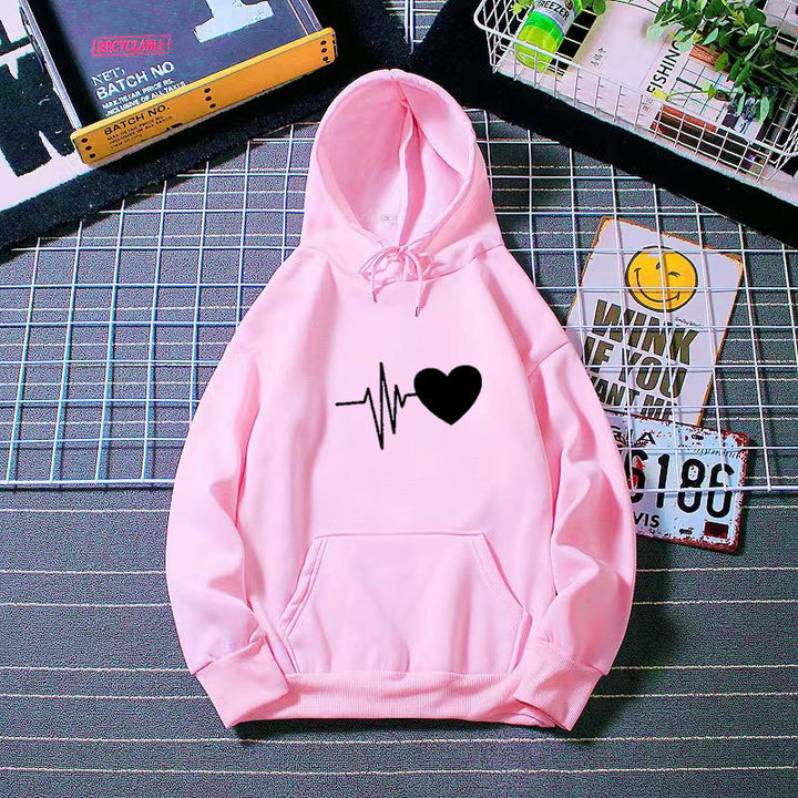 Women's hoodie with heartwarming design and cozy fit Chic & Stil