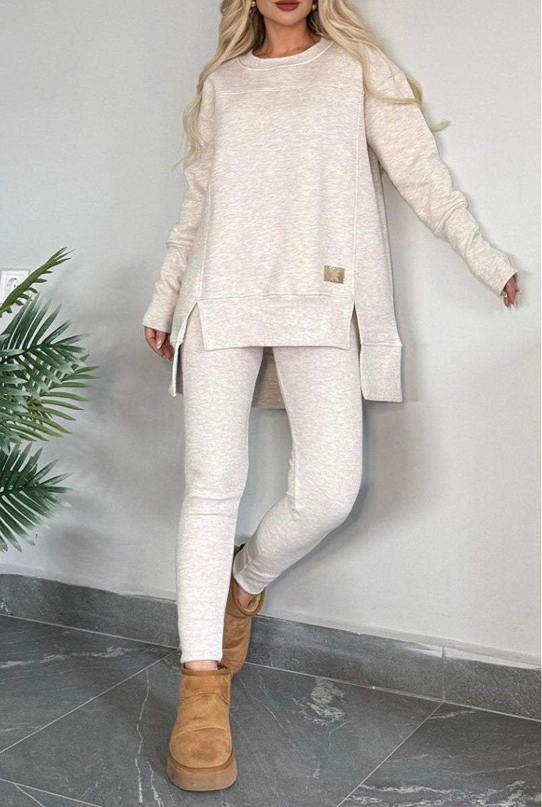 Ladies Comfortable Relaxation Set with Modern Oversized Cut Amarae