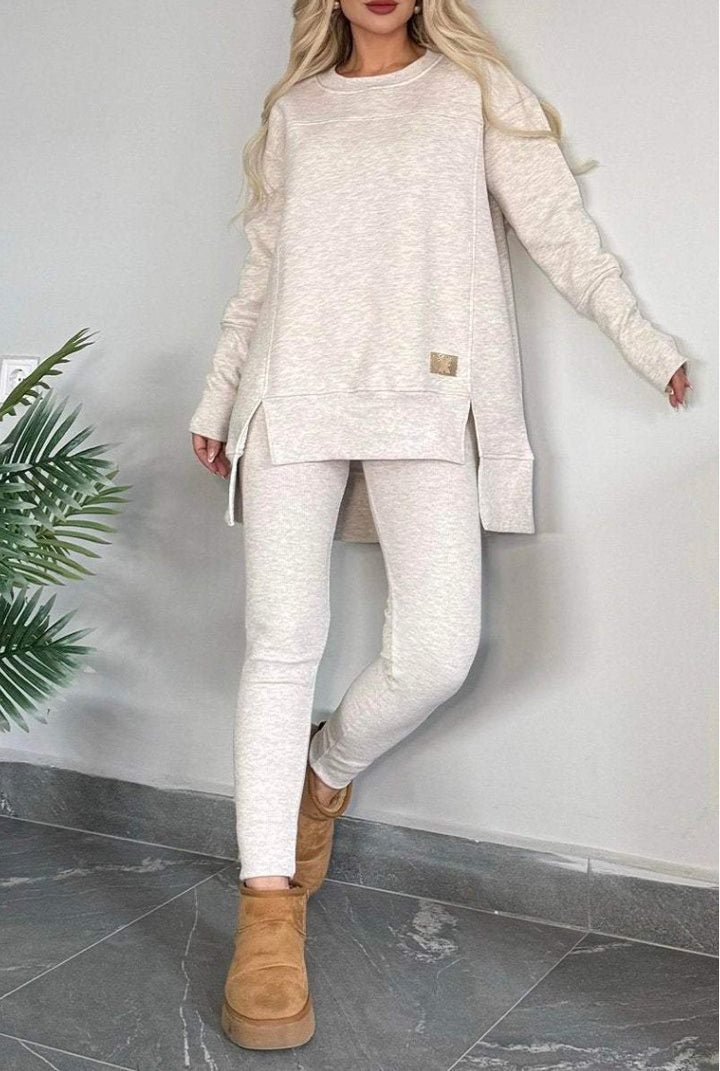 Ladies Comfortable Relaxation Set with Modern Oversized Cut Amarae
