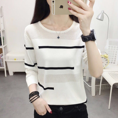 Pull fin tricoté décontracté pour femmes avec un motif rayé tendance Chic & Stil