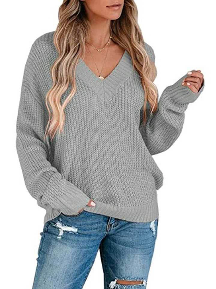 Casual knit sweater for women with V-neck and soft material Lune Londonl