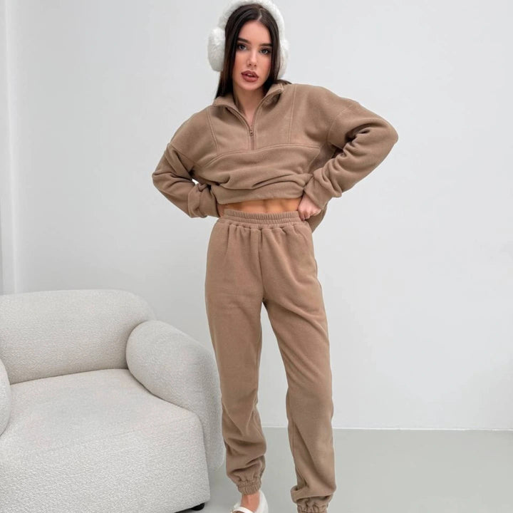 Ladies Comfortable Fleece Lounge Set with Elastic Waist and Zipper Lune London