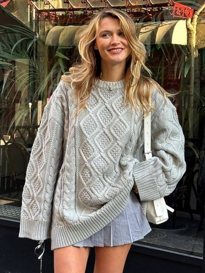 Women's Oversize Knit Sweater with Cable Pattern and Ribbed Cuffs Amarae