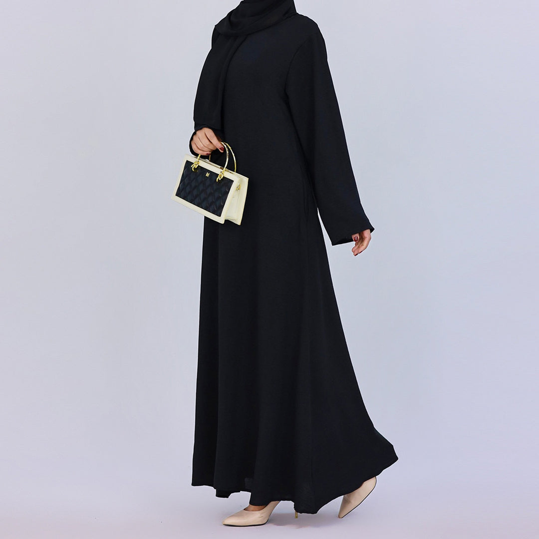 Maxi dress for women with an elegant cut and wide play Lune London