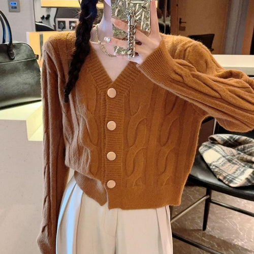 Cardigan pour femmes avec motif en cable et fermeture à boutons Chic & Stil