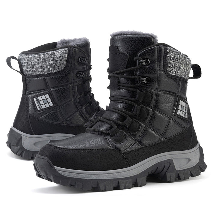 Winter hiking boots for women with non-slip sole and insulating inner lining Lune London