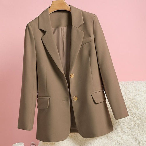 Blazer élégant pour femmes avec une coupe intemporelle et des détails de bouton doré Chic & Stil
