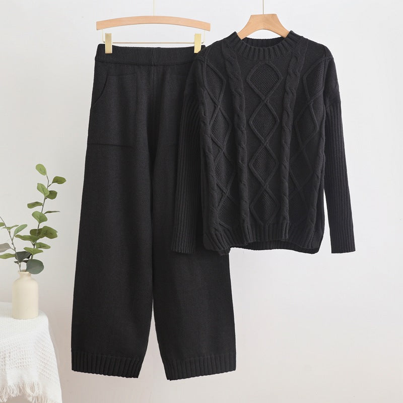 Ladies knit set with diamond-shaped structure Lune London