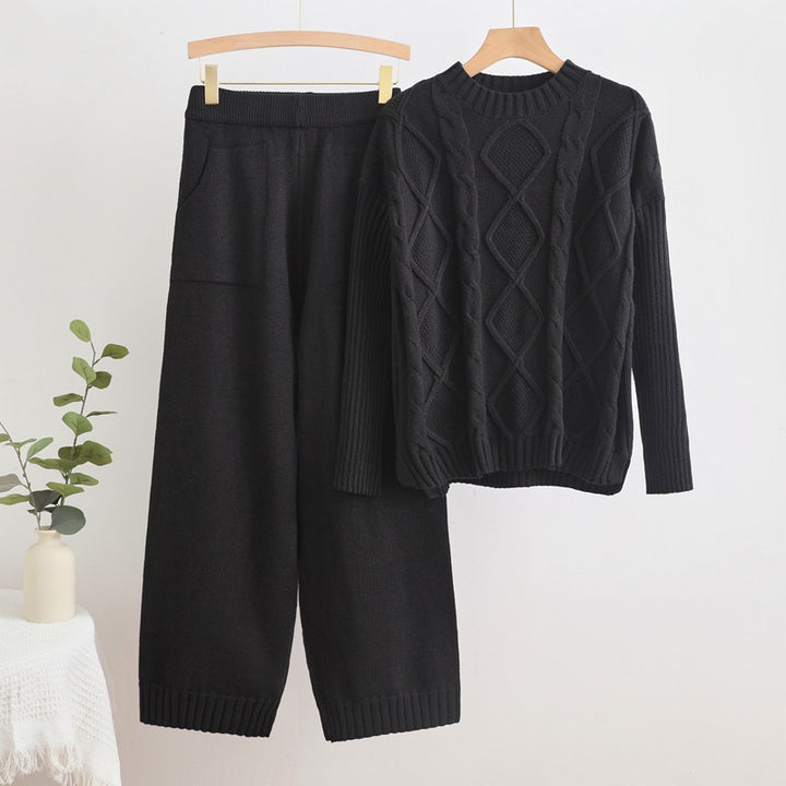 Ladies knit set with diamond-shaped structure Lune London
