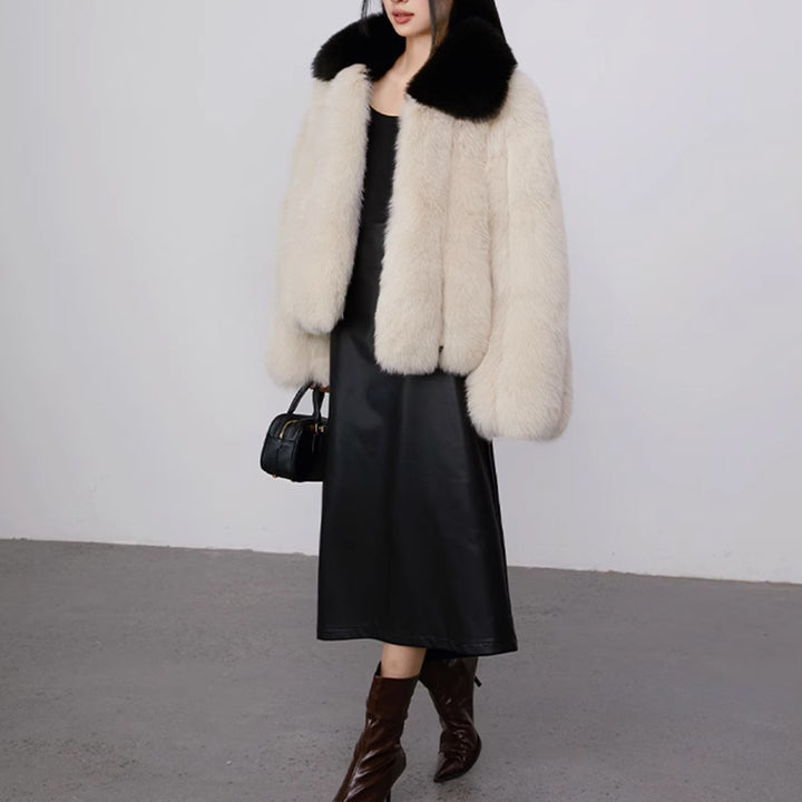 Ladies Luxurious and Voluminous Faux Fur Jacket with Chic and Stylish Collar