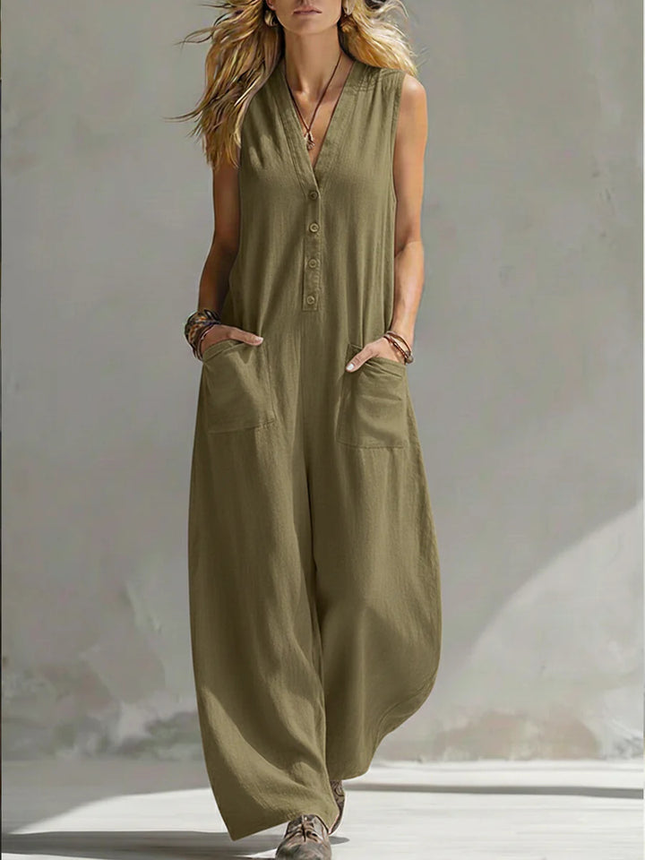 Ladies jumpsuit with deep V-neck and practical pockets Lune London