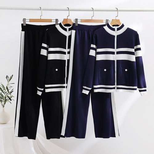 Knitted sports leisure set for women with ribbed design and practical pockets Amarae