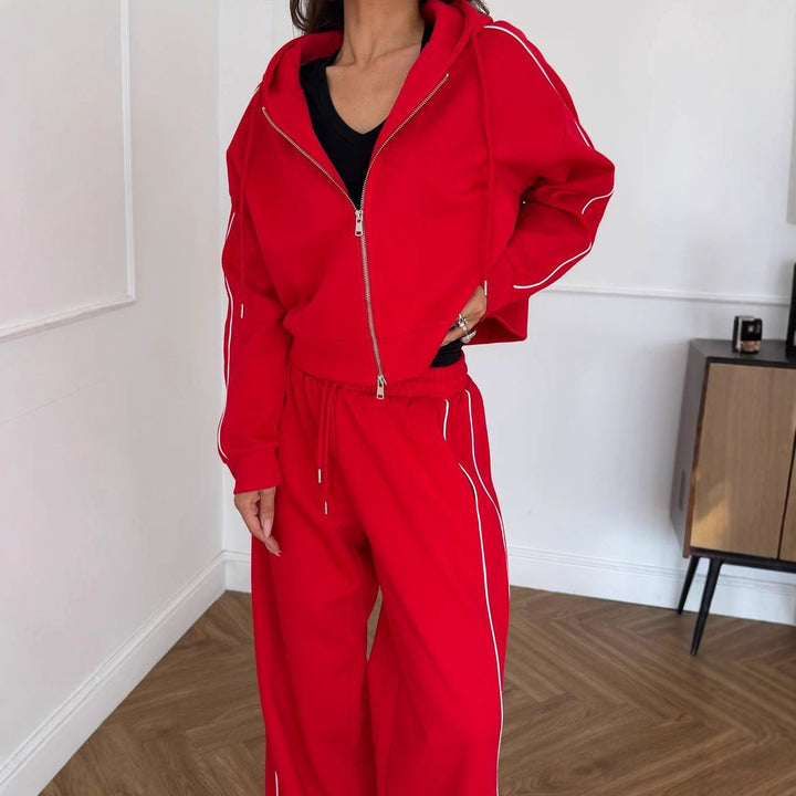 Women's casual tracksuit with cropped hoodie and loose joggers Lune London