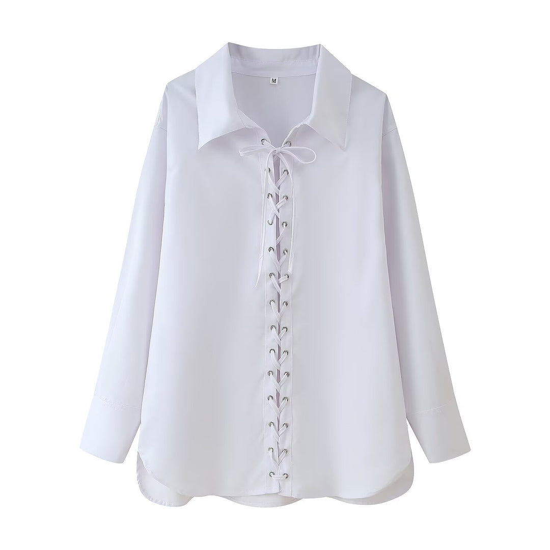 Blouse pour femmes avec des détails de laçage décoratif Chic & Stil