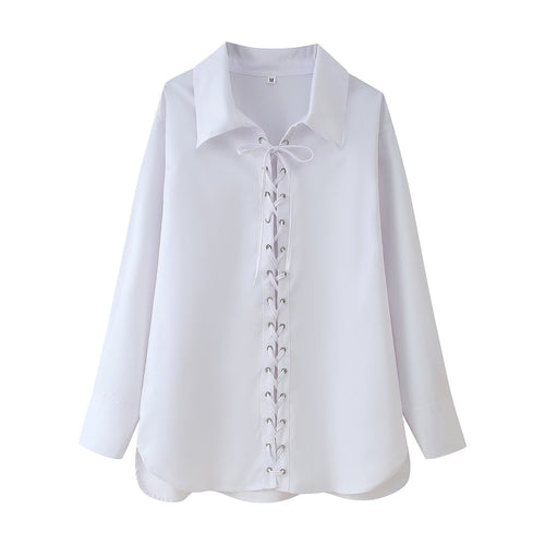 Blouse pour femmes avec des détails de laçage décoratif Chic & Stil