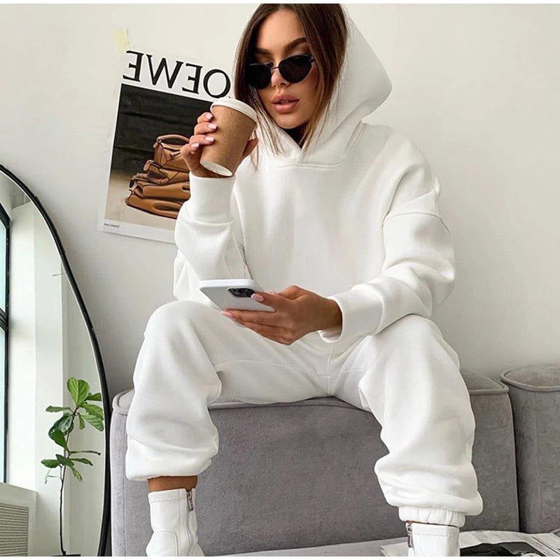 Women's comfortable hooded jumpsuit with a loose fit and elastic waistband Chic & Stil