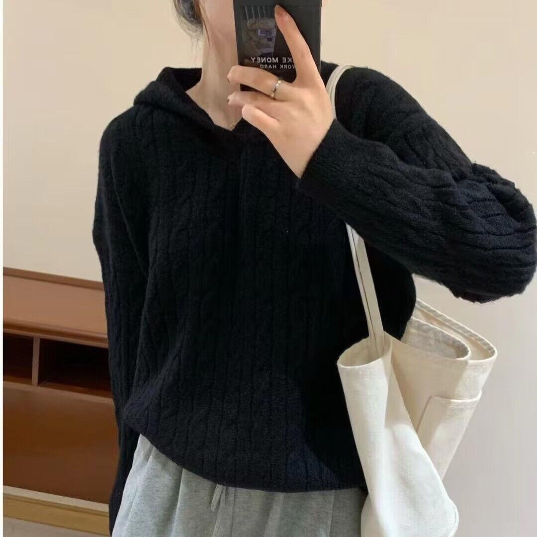 Pull en tricot épais pour femmes avec capuche et détails en côtes texturées Chic & Stil