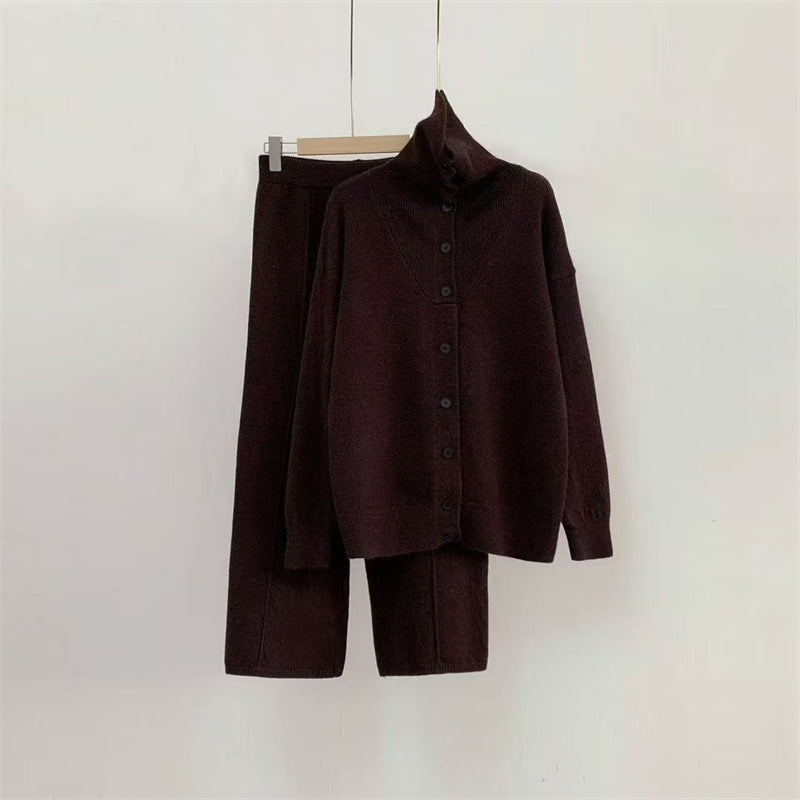 Ensemble tricot femme avec col haut et design à boutons Chic & Stil
