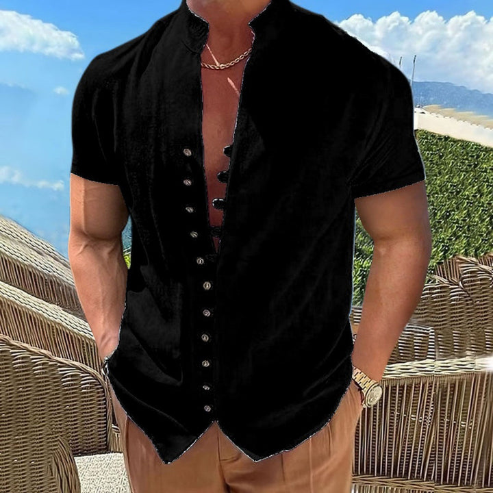 Casual short-sleeved shirt for men with a trendy button design Lune London