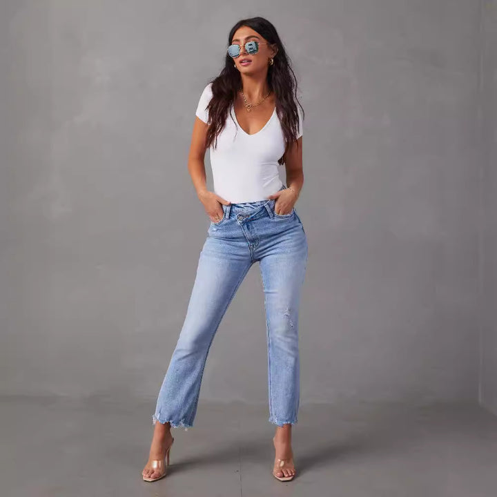 Chic & Stil Women's Mom Jeans with Frayed Hem