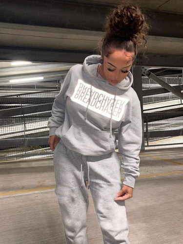 Women's sporty leisure sweatshirt set and jogging pants with a practical kangaroo pocket design Amarae