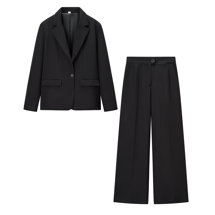 Ladies elegant business outfit with blazer and wide trousers Lune London