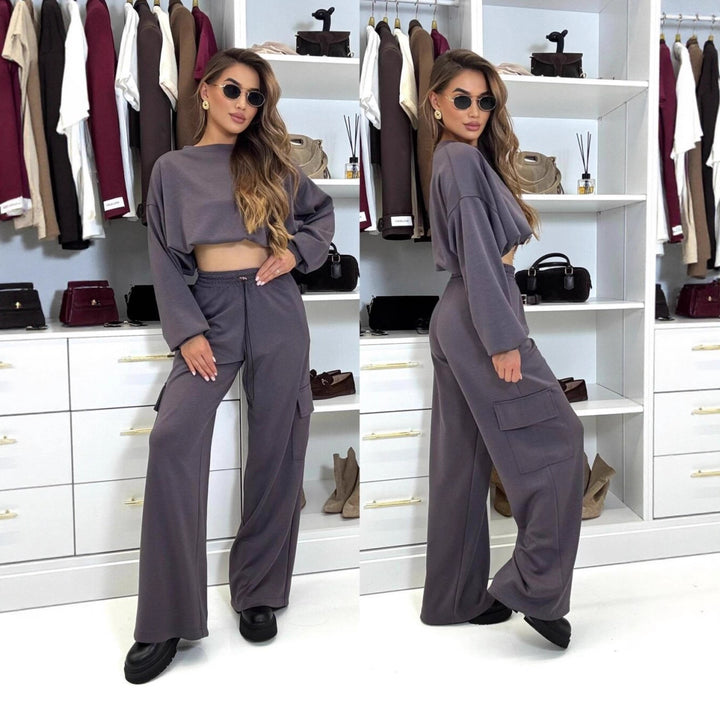 Oversized loungewear set for women with cropped sweatshirt and loose pants Lune London