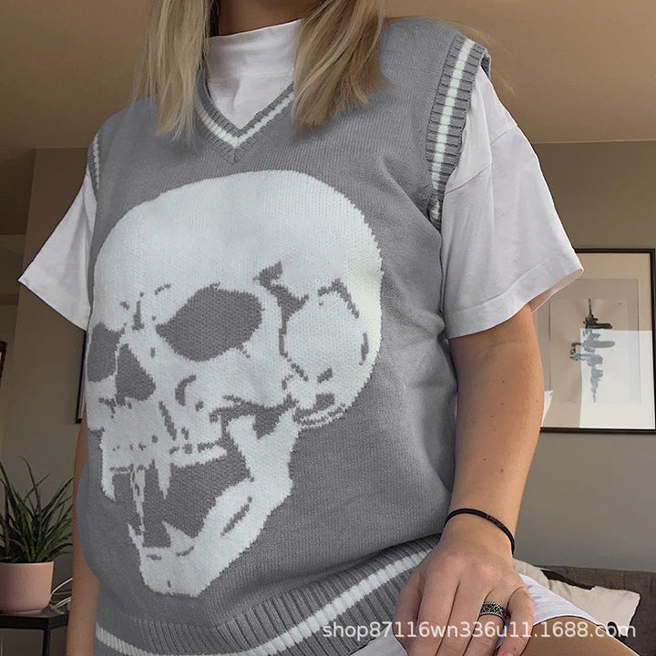 Sustainable knit sweater for women with skull pattern Lune London