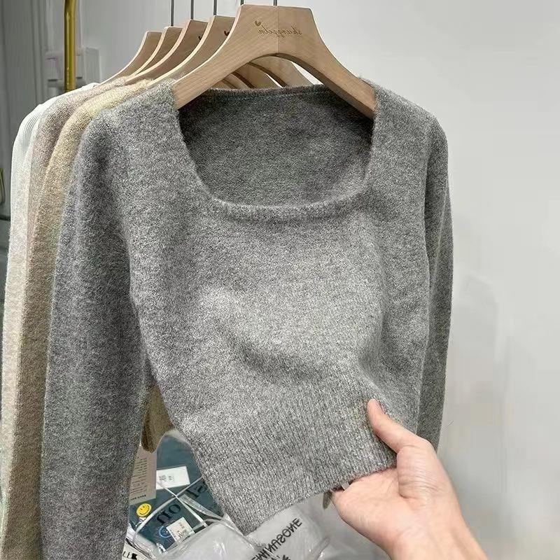 Pull court élégant pour femmes avec encolure carrée et texture à maille fine Chic & Stil
