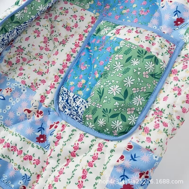 Veste matelassée patchwork pour femmes avec design floral et poches latérales pratiques Chic & Stil