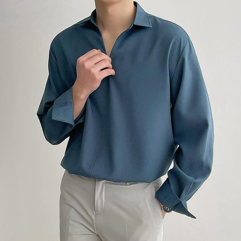Women Elegant long sleeve blouse with a modern collar and a flowy cut Lune London