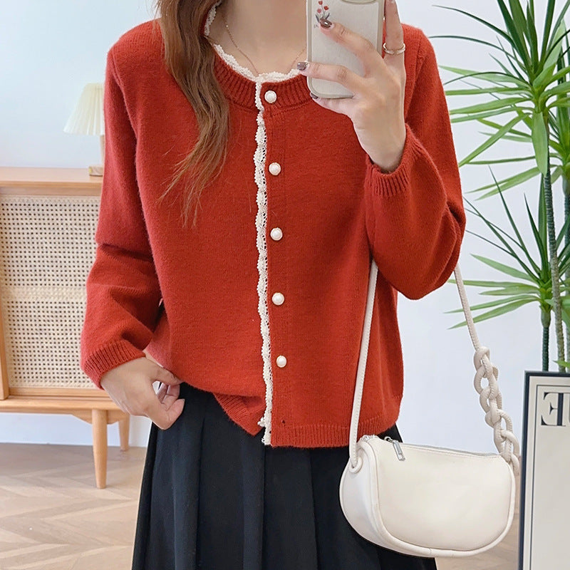Cardigan femme avec dentelle et magnifiques boutons en perles Chic & Stil