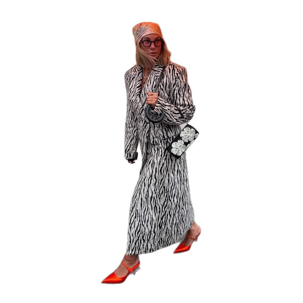 Women's Two-Piece Zebra Pattern Coat and Mini Skirt Set made of Textured Woven Fabric Amarae