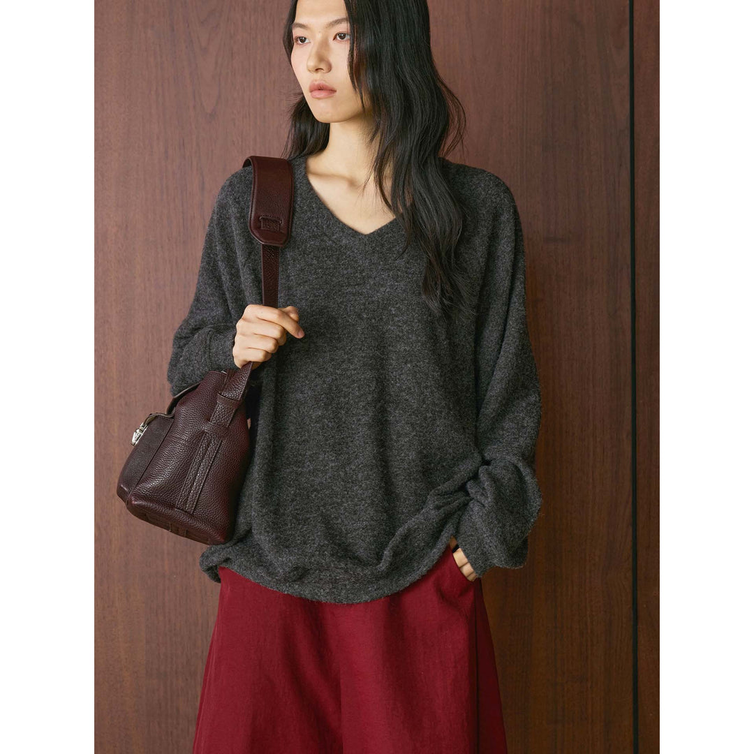 Women's V-neck Oversized Sweater in Mohair Look with Soft Fine Knit Amarae