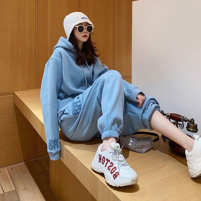 Women's Sporty Fleece Hoodie Set with Soft Inner Lining Chic & Stil