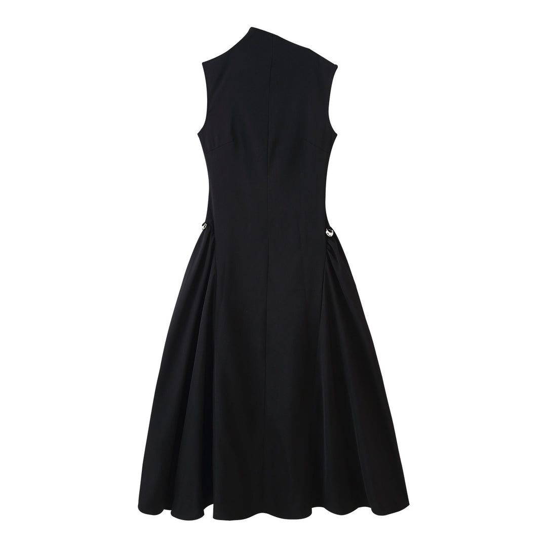 Sleeveless evening dress for ladies with asymmetrical cut and elegant fall Lune London