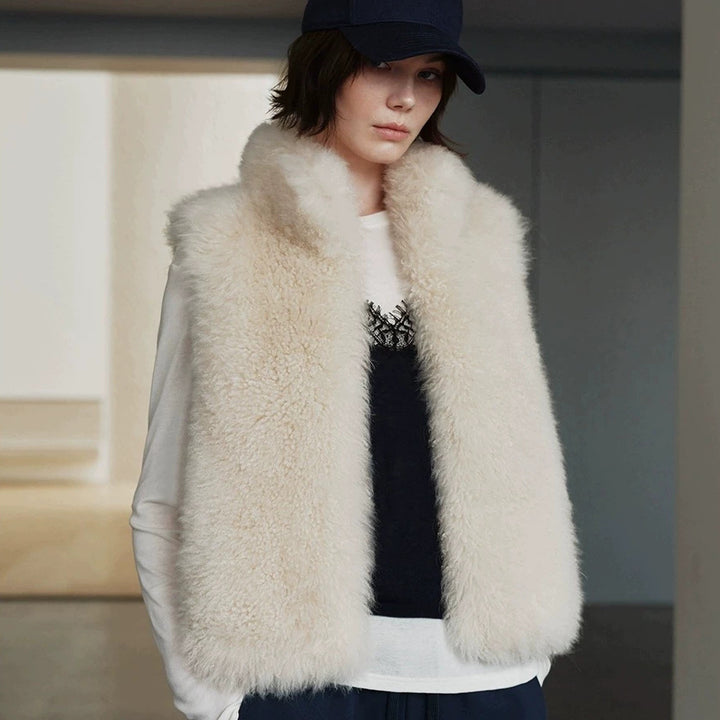 Ladies Sleeveless Teddy Faux Fur Vest with Dense High Pile and Stand-up Collar Amarae