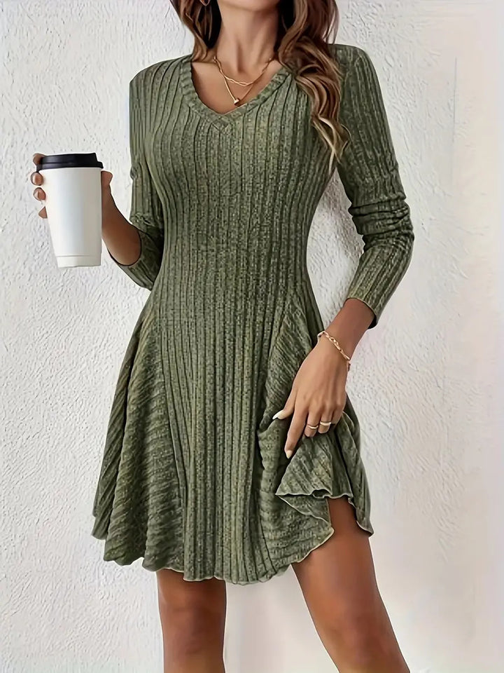 Ladies' knitted dress with a refined ruffle design and a flattering fit Lune London