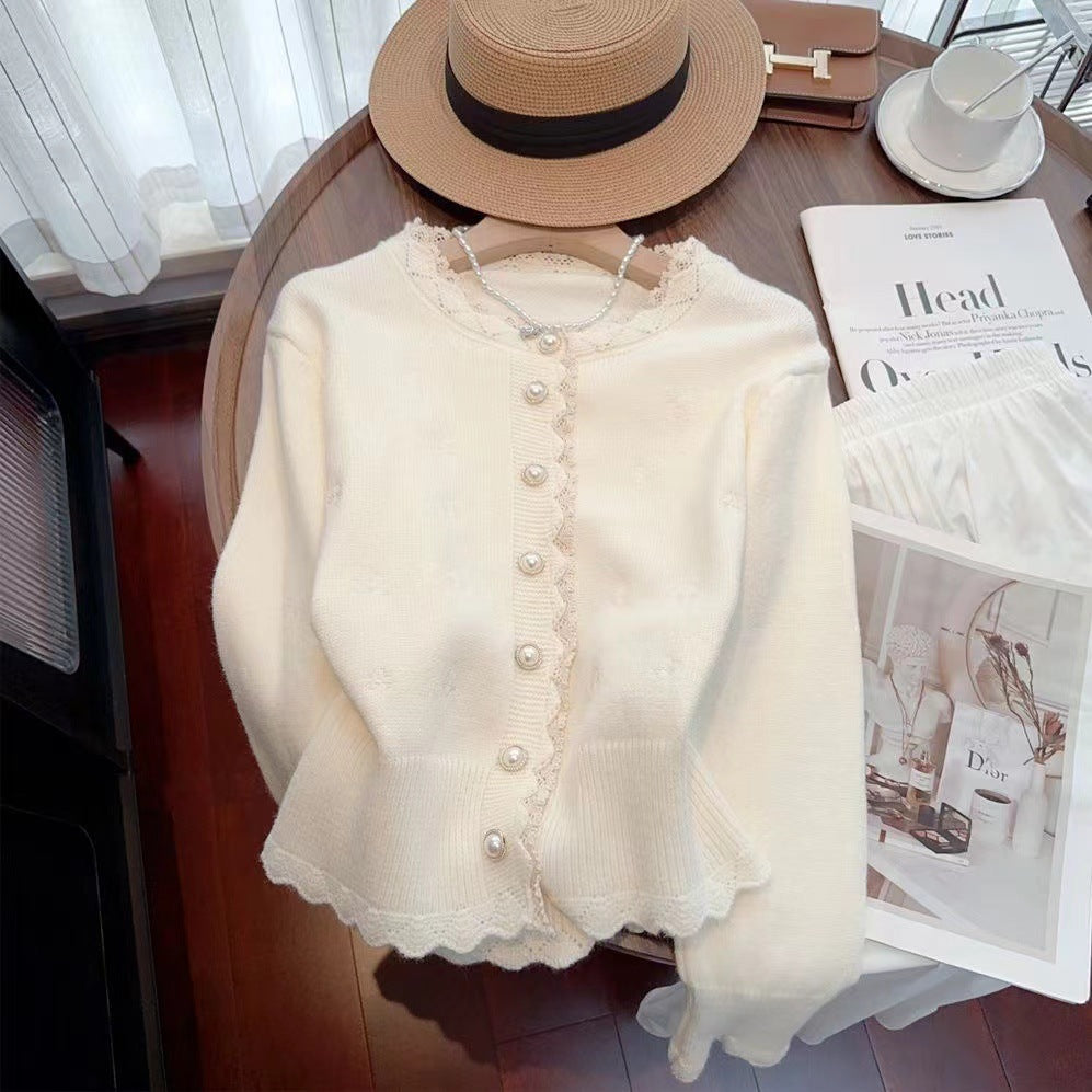 Cardigan for women with decorative pearl buttons and a delicate ribbed structure Lune London