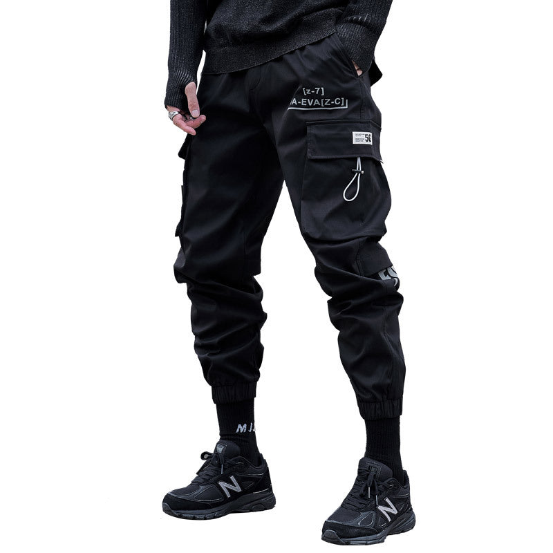 Trendy cargo pants for men with versatile pockets and ergonomic fit Lune London