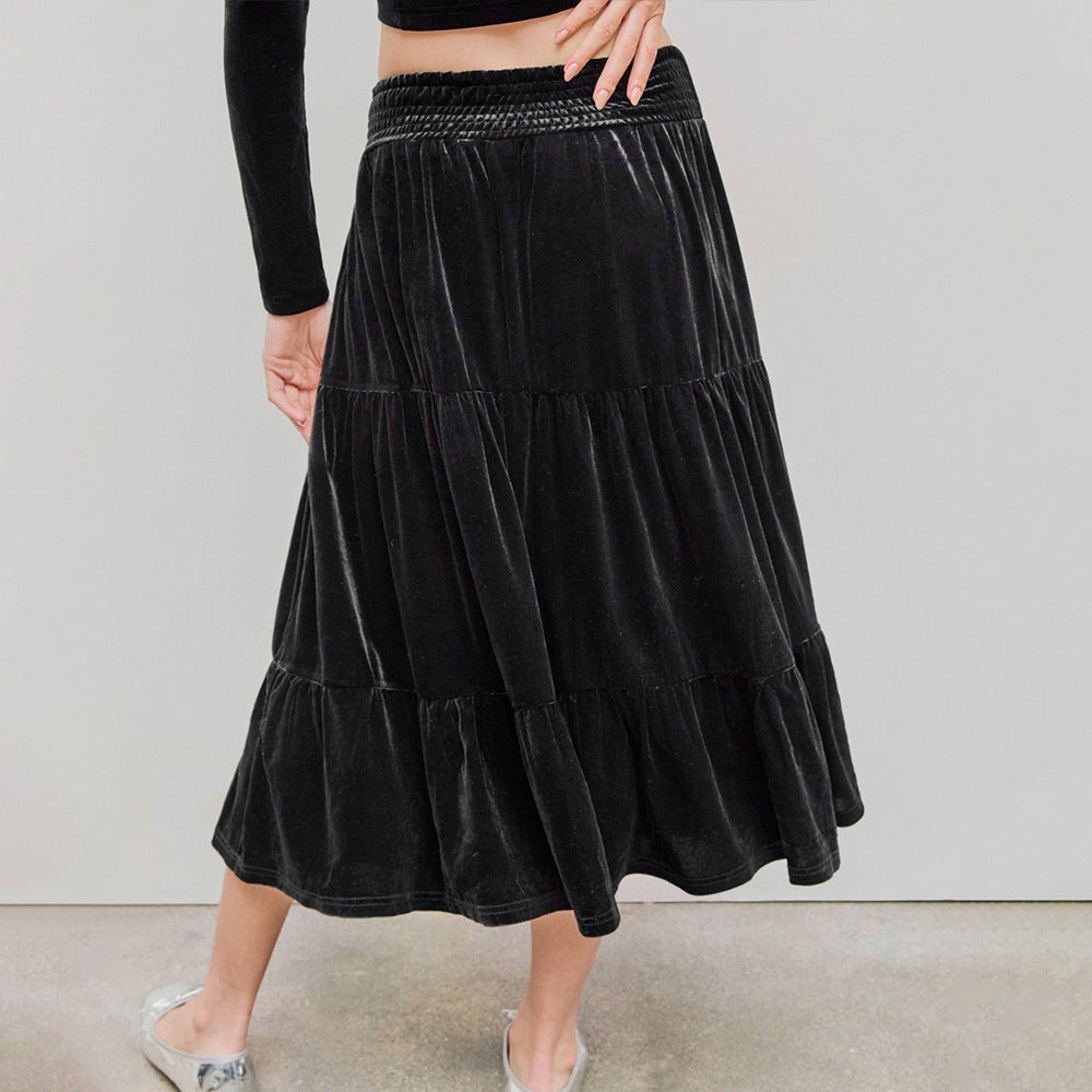 Ensemble élégant pour femmes composé d'une chemise à volants et d'une maxi jupe fluide Chic & Stil