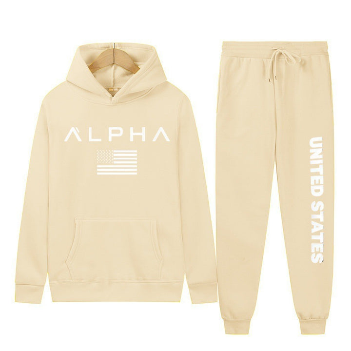 Women's hoodie and jogging pants set with creative front print and sporty cut Chic & Stil