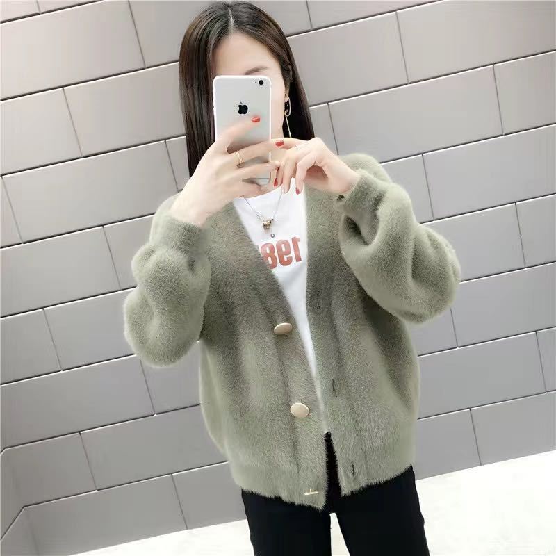 Cardigan confortable pour femmes avec grands boutons Chic & Stil
