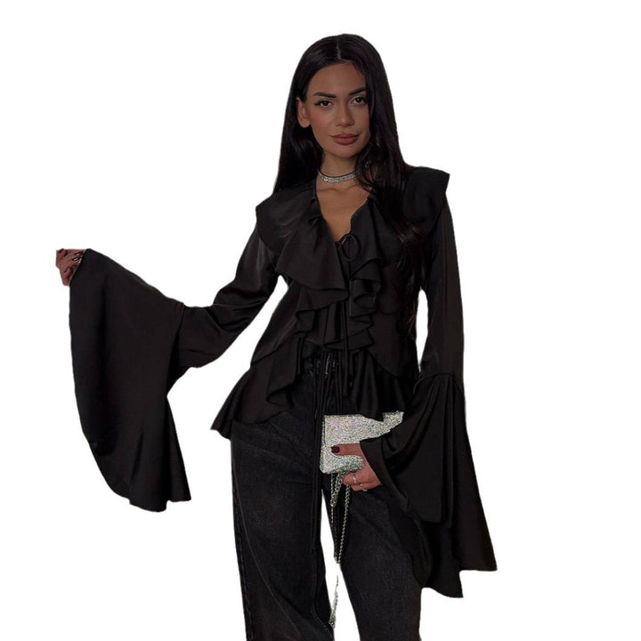 Women's blouse with voluminous lace details and wide sleeves Lune London
