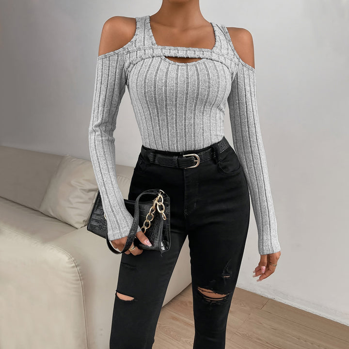 T-shirt à manches longues pour femmes avec col en V texturé et détails découpés Chic & Stil