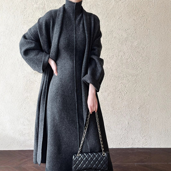 Robe maxi femme avec col montant et manches tombantes Chic & Stil