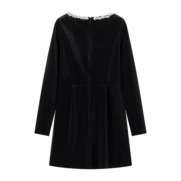 Robe en velours pour femme avec col décoratif en bijou élégant Chic & Stil