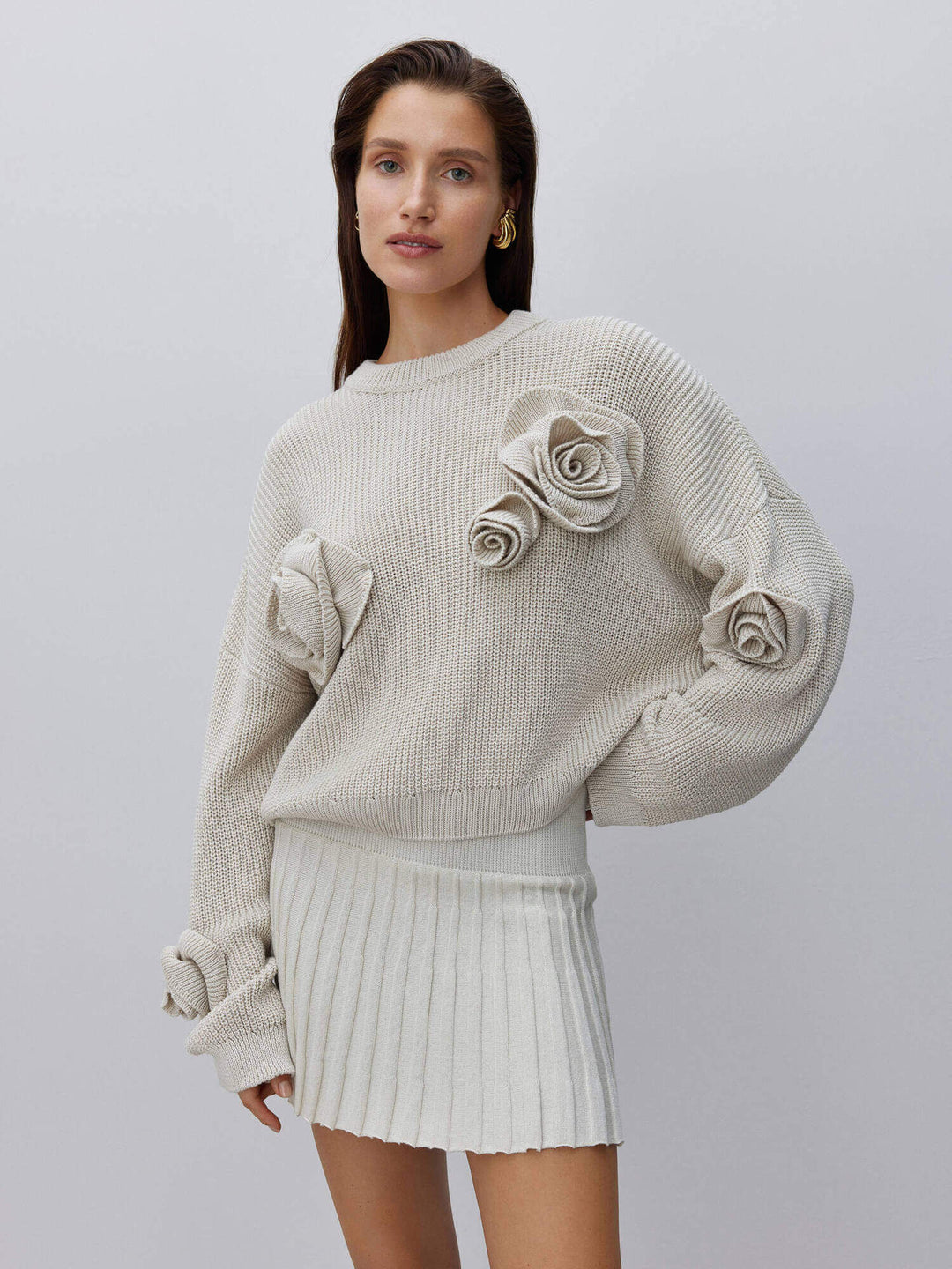 Women's plush sweater with decorative rose appliqués Lune London